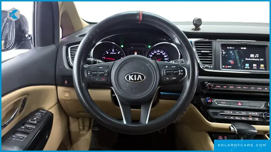 KIA CARNIVAL 9-SEATER NOBLESSE