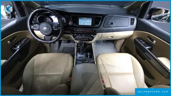 KIA CARNIVAL 9-SEATER LUXURY