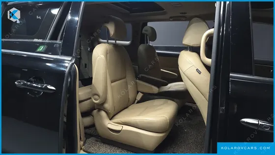KIA CARNIVAL 9-SEATER LUXURY