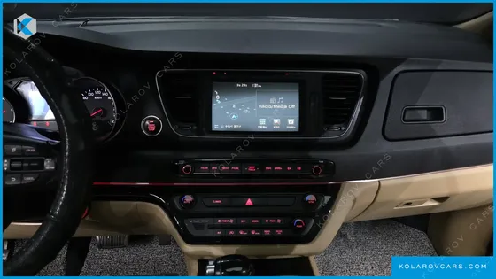 KIA CARNIVAL 9-SEATER LUXURY