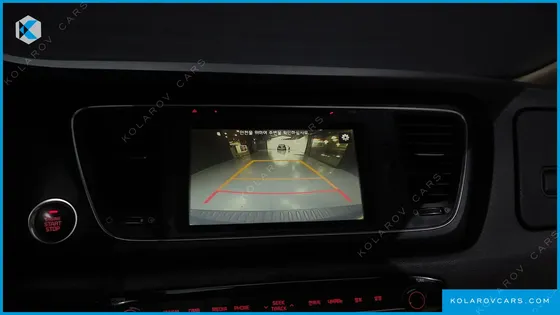 KIA CARNIVAL 9-SEATER LUXURY