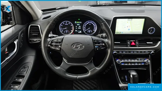 HYUNDAI GRANDEUR 3.0 LPI EXCLUSIVE (RENTAL CAR)