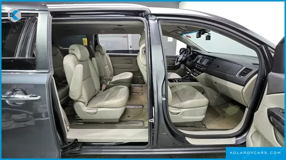 KIA CARNIVAL 9-SEATER LUXURY