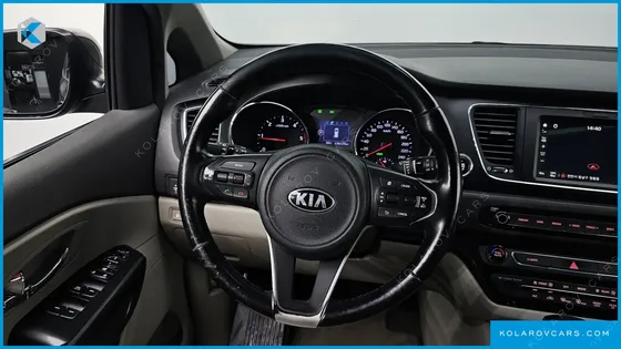 KIA CARNIVAL 9-SEATER LUXURY