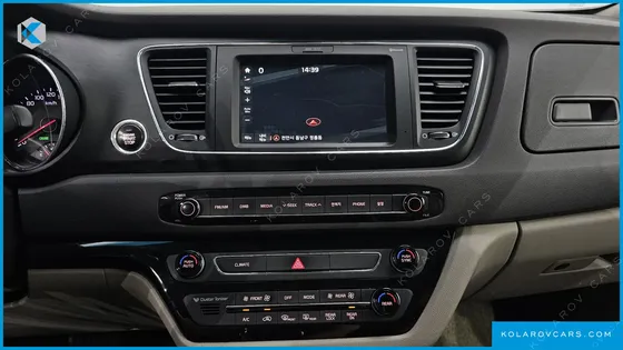 KIA CARNIVAL 9-SEATER LUXURY