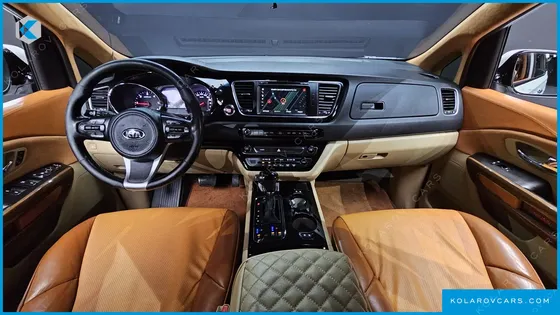 KIA CARNIVAL 9-SEATER HI-LIMOUSINE