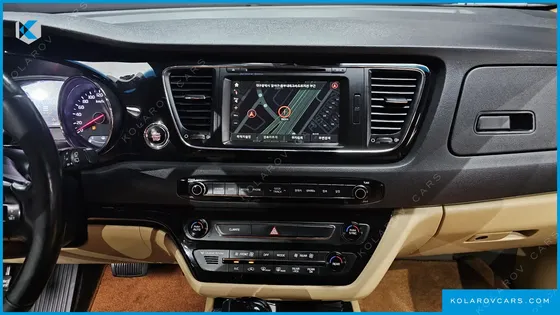 KIA CARNIVAL 9-SEATER HI-LIMOUSINE