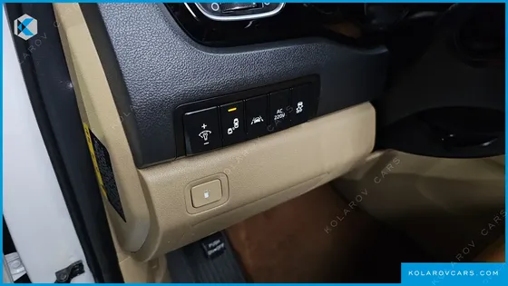 KIA CARNIVAL 9-SEATER HI-LIMOUSINE