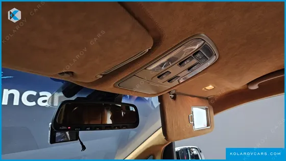 KIA CARNIVAL 9-SEATER HI-LIMOUSINE