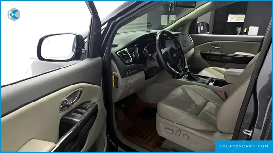 KIA CARNIVAL GASOLINE 9-SEATER NOBLESSE