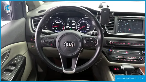 KIA CARNIVAL GASOLINE 9-SEATER NOBLESSE
