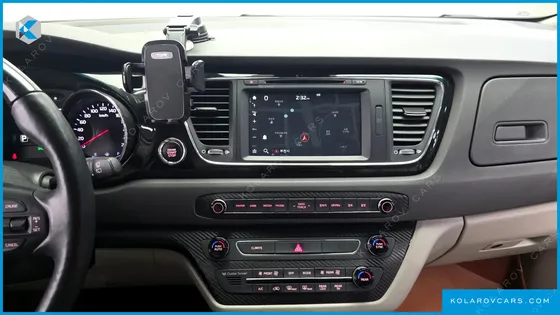 KIA CARNIVAL GASOLINE 9-SEATER NOBLESSE