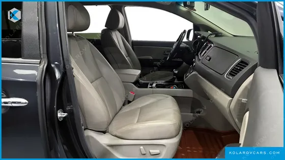 KIA CARNIVAL GASOLINE 9-SEATER NOBLESSE