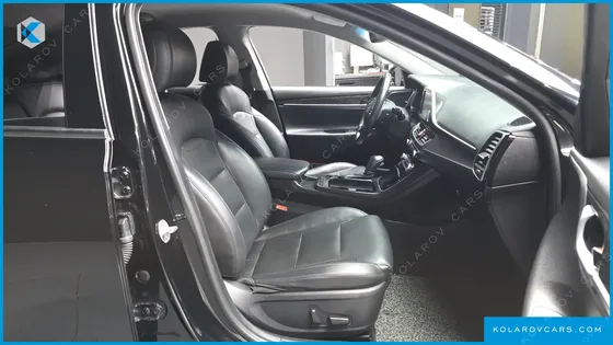 HYUNDAI GRANDEUR 3.0 MODREN BASIC (RENTAL CAR)