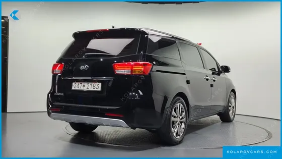 KIA CARNIVAL 9-SEATER PRESTIGE
