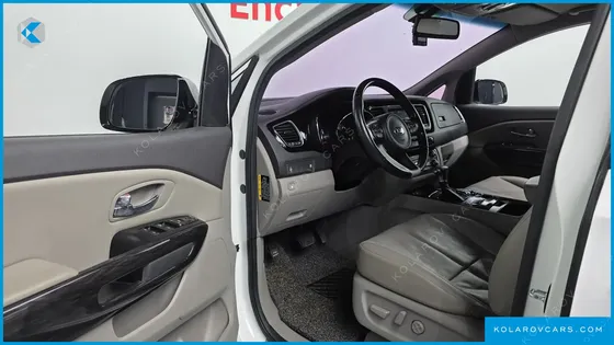 KIA CARNIVAL 7-SEATER LIMOUSINE