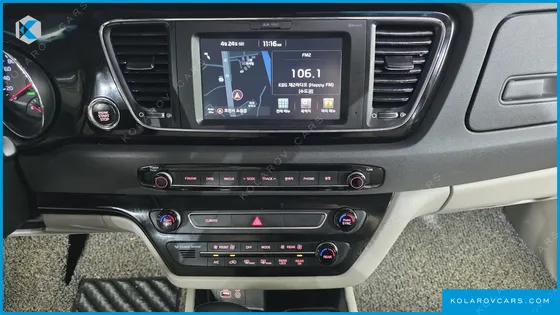 KIA CARNIVAL 7-SEATER LIMOUSINE