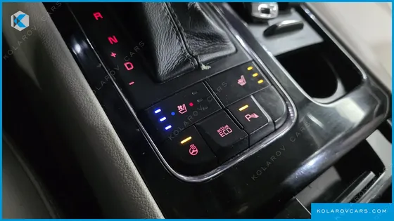 KIA CARNIVAL 7-SEATER LIMOUSINE