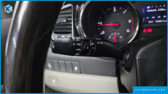 KIA CARNIVAL 7-SEATER LIMOUSINE