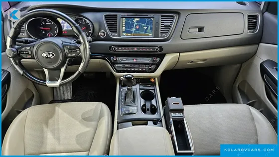KIA CARNIVAL 11-SEATER LUXURY