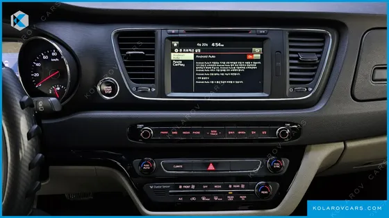 KIA CARNIVAL 11-SEATER LUXURY