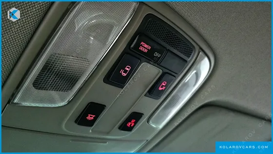 KIA CARNIVAL 11-SEATER LUXURY