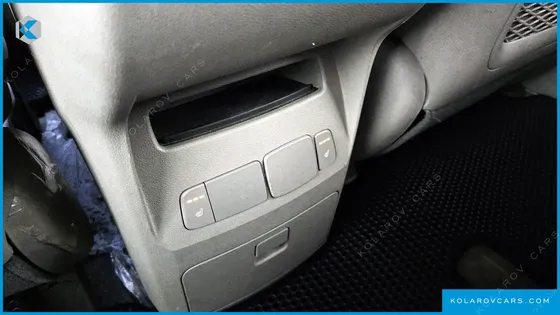 KIA CARNIVAL 11-SEATER LUXURY