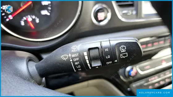KIA CARNIVAL 11-SEATER LUXURY