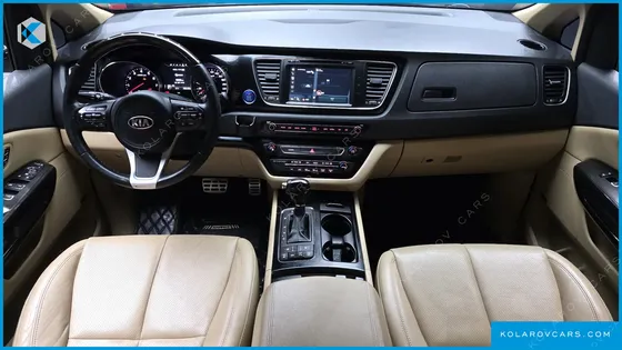 KIA CARNIVAL GASOLINE 7-SEATER LIMOUSINE