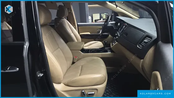 KIA CARNIVAL GASOLINE 7-SEATER LIMOUSINE