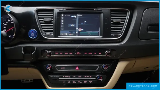 KIA CARNIVAL GASOLINE 7-SEATER LIMOUSINE