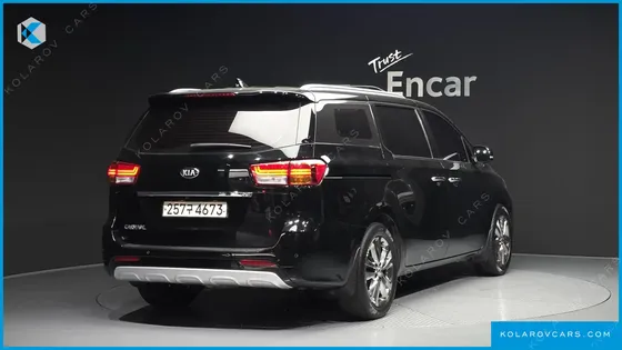 KIA CARNIVAL 9-SEATER PRESTIGE