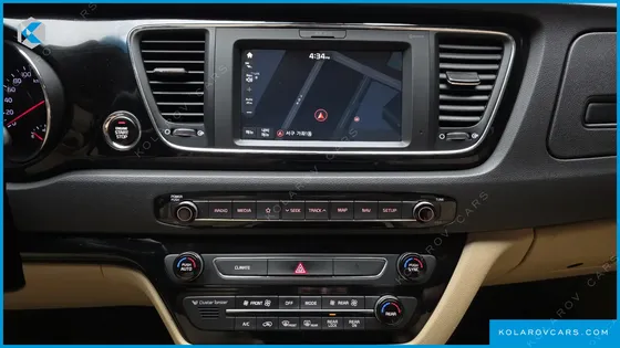 KIA CARNIVAL 9-SEATER PRESTIGE