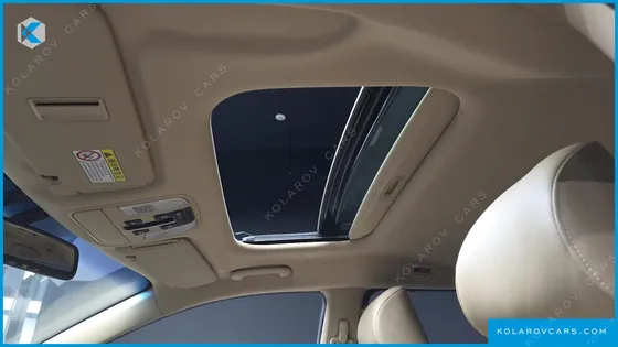 KIA CARNIVAL 9-SEATER PRESTIGE