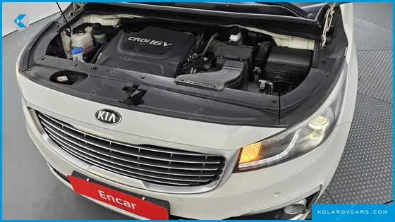 KIA CARNIVAL 9-SEATER NOBLESSE