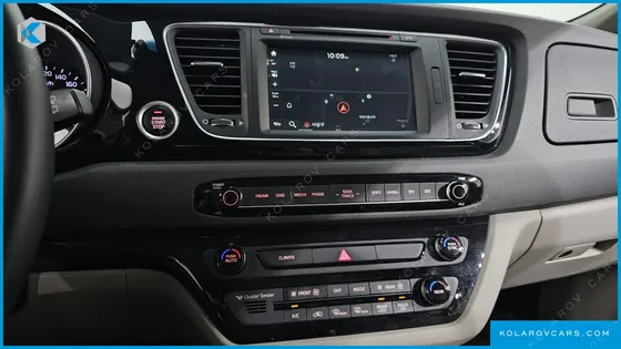 KIA CARNIVAL 9-SEATER NOBLESSE