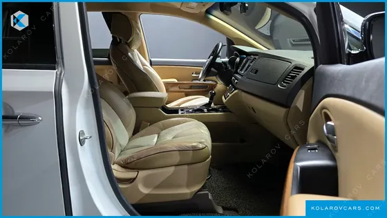 KIA CARNIVAL 9-SEATER HI-LIMOUSINE