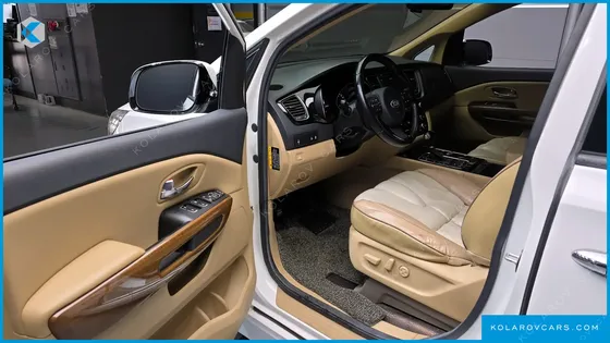 KIA CARNIVAL 9-SEATER HI-LIMOUSINE