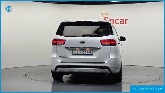 KIA CARNIVAL 9-SEATER PRESTIGE