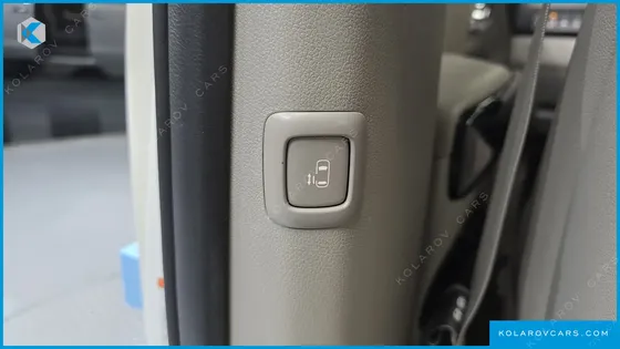 KIA CARNIVAL 9-SEATER PRESTIGE