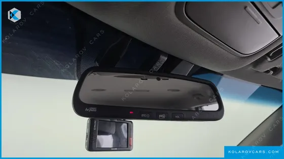 KIA CARNIVAL 9-SEATER PRESTIGE