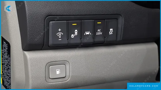 KIA CARNIVAL 9-SEATER PRESTIGE