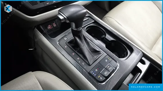 KIA CARNIVAL 9-SEATER LUXURY