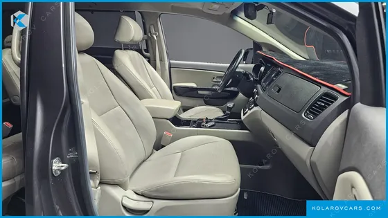 KIA CARNIVAL 9-SEATER PRESTIGE