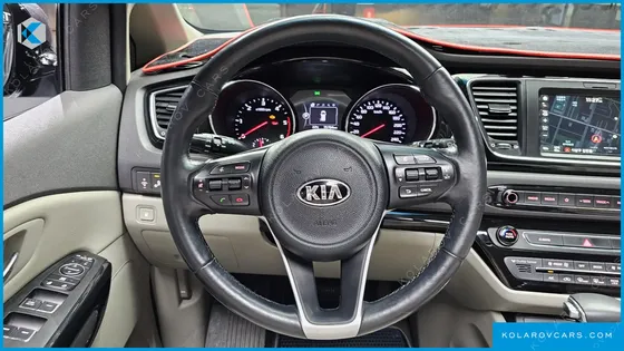 KIA CARNIVAL 9-SEATER PRESTIGE