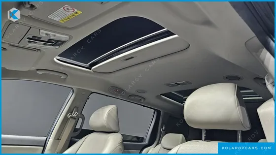 KIA CARNIVAL 9-SEATER PRESTIGE