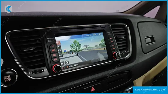 KIA CARNIVAL 9-SEATER PRESTIGE