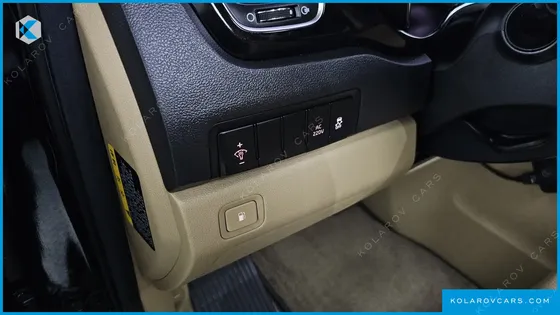 KIA CARNIVAL 9-SEATER PRESTIGE