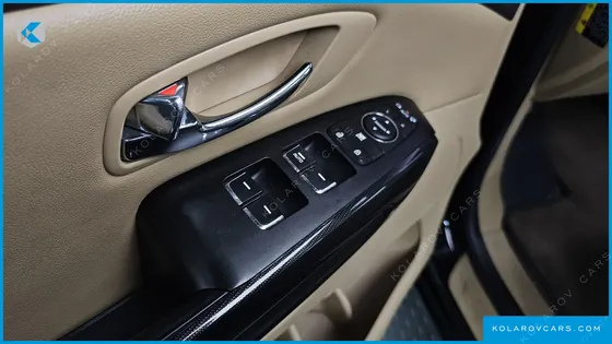 KIA CARNIVAL 9-SEATER PRESTIGE
