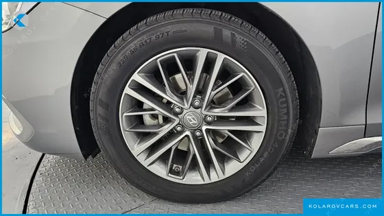 HYUNDAI GRANDEUR 3.0 LPI MODERN BASIC (RENTAL CAR)